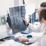 AIは「忘れる前に」知っている　ノーコードAI「Multi-Sigma®」でアルツハイマー病リスクを96%の精度で予測する